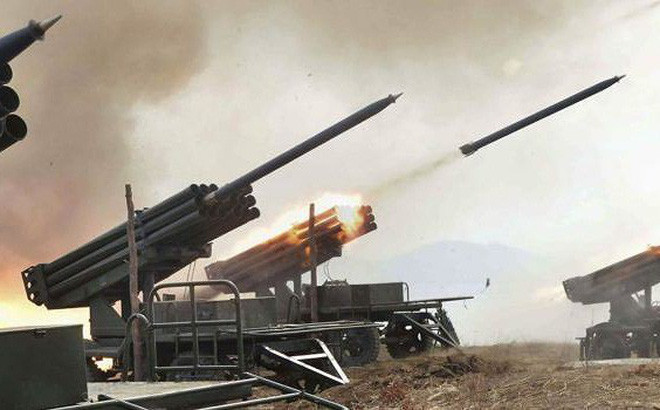 Tuy nhiên, nếu cuộc xung đột xảy ra, chỉ có khoảng một phần ba số vũ khí trên sẽ bắn được ngay lập tức. Tỷ lệ phá hủy thông thường cũng sẽ giảm đáng kể do cần phải rút vũ khí vào các công sự ẩn nấp để tránh đòn phản pháo của đối phương.