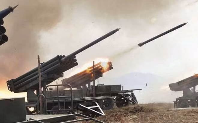 Tuy nhiên, nếu cuộc xung đột xảy ra, chỉ có khoảng một phần ba số vũ khí trên sẽ bắn được ngay lập tức. Tỷ lệ phá hủy thông thường cũng sẽ giảm đáng kể do cần phải rút vũ khí vào các công sự ẩn nấp để tránh đòn phản pháo của đối phương.