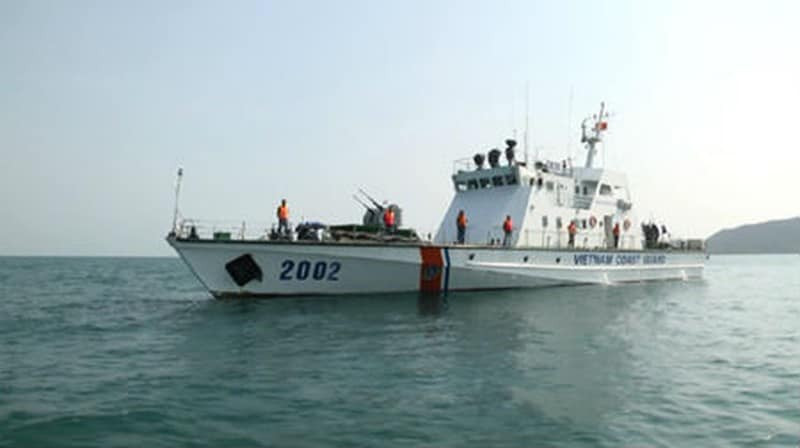  Tàu TT-200: Tàu được thiết kế và đóng mới tại nhà máy Hồng Hà, có lượng giãn nước 200 tấn và dài 30m, có 2 phiên bản của loại này với cấu trúc thượng tầng khác nhau nhưng vẫn gọi chung là TT-200. Đây là một trong những tàu chủ lực của lực lượng chấp pháp Việt Nam tham gia ngăn cản Trung Quốc hạ đặt giàn khoan HD-981 trong vùng đặc quyền kinh tế của ta năm 2014.