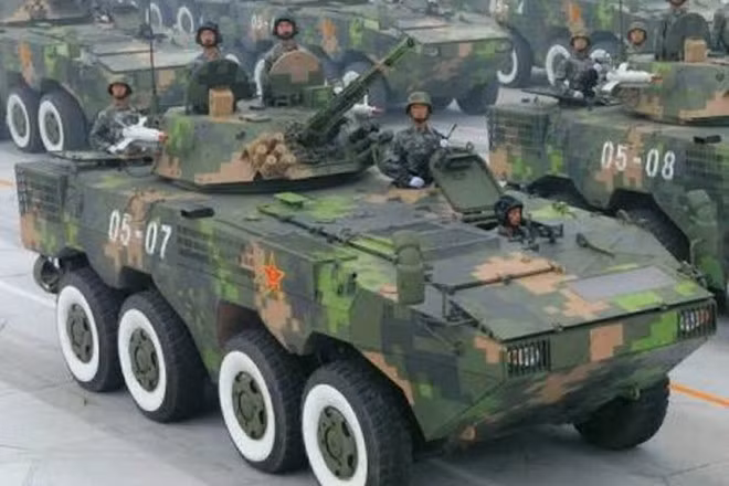 Cùng với xe tăng VT-4, Lục quân Thái Lan cũng quyết định mua 34 chiếc xe bọc thép VN-1 từ Trung Quốc với giá trị đơn hàng là 68 triệu USD; bên cạnh đó, Thái Lan cũng tự hiện đại hóa xe chiến đấu thủy bộ Cadillac V-150 4×4 cho Hải quân Hoàng gia Thái Lan (RTN). Sẽ có 49 chiếc V-150 được nâng cấp lên chuẩn HMV-150. Ảnh: Xe bọc thép VN-1 của Trung Quốc.