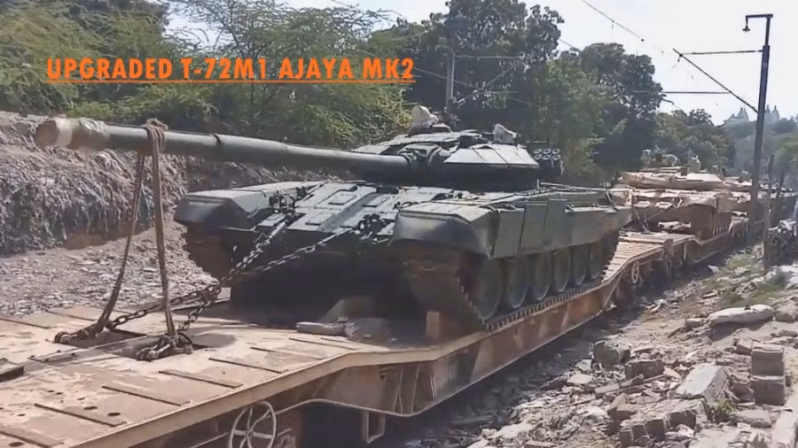 Đáng chú, phiên bản T-72 mà Ấn Độ triển khai lên biên giới Trung - Ấn có tên là Ajaya Mk2 nâng cấp đáng kể về giáp phản ứng nổ. Hình dạng của chúng được cho là có nét hao hao dòng T-72B3 của Nga.
