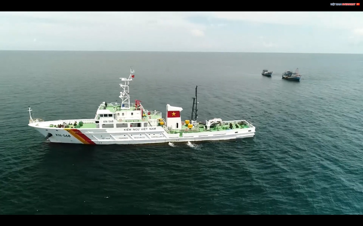 Dựa trên thiết kế KN-750, Việt Nam đã nâng cấp cải tiến cho ra mắt thiết kế KN-6000 và đặt đóng mới với số lượng khoảng 4 chiếc nhằm trang bị cho 2 Chi cục Kiểm ngư số 1 và 5 (mỗi Chi cục 2 chiếc) nhằm nâng cao năng lực tuần tra, tìm kiếm cứu nạn, hỗ trợ, giúp đỡ ngư dân cũng ngư xua đuổi, ngăn chặn tàu nước ngoài xâm phạm vùng biển nước ta. Ảnh: Tàu tuần tra KN-6000 của Chi cục Kiểm ngư số 5 tuần tra trên biển.