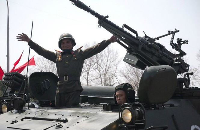 Để đối phó với lực lượng không quân đông đảo của liên quân Mỹ - Hàn, các đơn vị của Quân đội Triều Tiên tại biên giới liên Triều được trang bị với số lượng lớn súng máy bay phòng không ZPU-4, luôn ở trong sự cảnh giác cao độ và sẵn sàng chiến đấu cao.