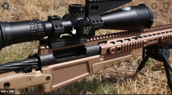 Súng bắn tỉa Mk13 sử dụng kính ngắm cải tiến ban ngày M571, cho độ phóng đại cũng như xạ giới tốt hơn; trong điều kiện ban đêm (hoặc trời mờ, khói bụi), súng sử dụng kính ngắm ban đêm tầm trung AN/PVS-27.