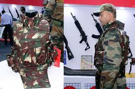 Các loại giáp do Ấn Độ phát triển trước kia đều thuộc loại cấp độ bảo vệ II, trọng lượng rất nặng, nhưng chỉ có thể chống lại đạn 9mm bắn ra từ súng tiểu liên hoặc súng ngắn. Áo giáp nặng cũng sẽ ảnh hưởng đến khả năng di chuyển của binh lính sử dụng. Ảnh: Lính Ấn Độ với áo giáp BARC - Nguồn: DNA India