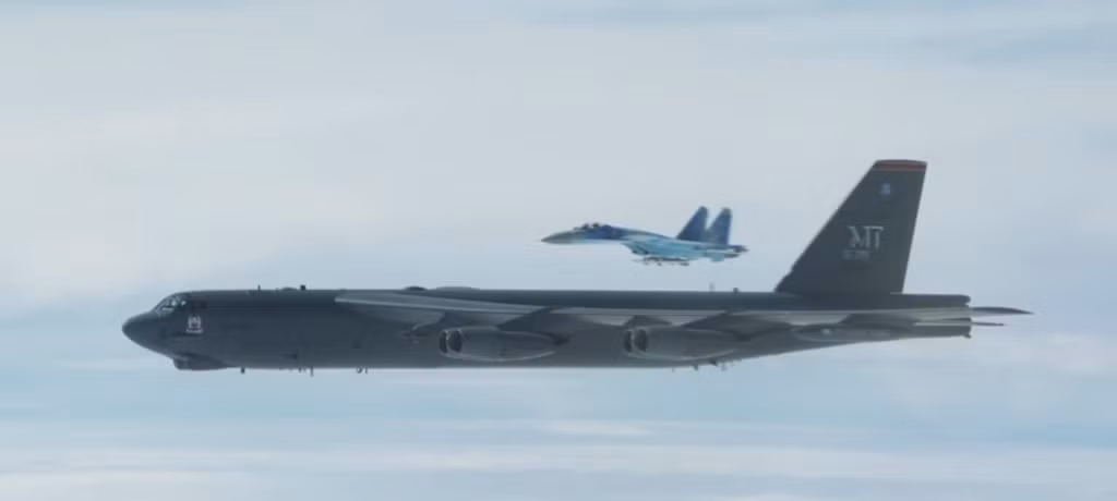 Dẫu vậy, mới đây, một số trang mạng Nga tiết lộ điều đặc biệt ít người biết sau phi vụ này. Đó là việc, các phi công B-52 của Mỹ không khỏi “ức chế” với cách hộ tống của đồng nghiệp Ukraine.