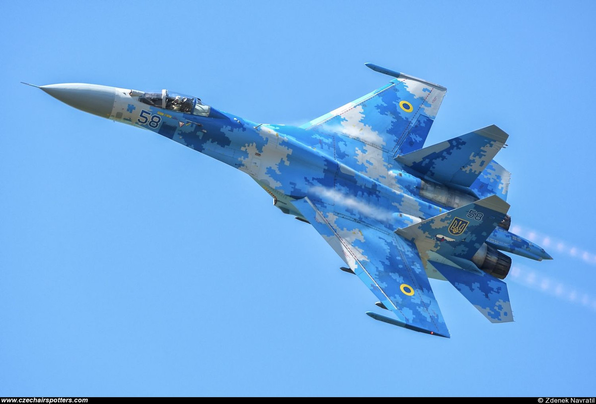 Tính đến tháng 3/2019, Không quân Ukraine còn trong biên chế khoảng 34 máy bay tiêm kích đa năng Su-27. Ngoài ra còn 33 chiếc MiG-29, 12 Su-24 và 13 Su-25, đó là tất cả vốn liếng của Không quân Ukraine thời kỳ mới.