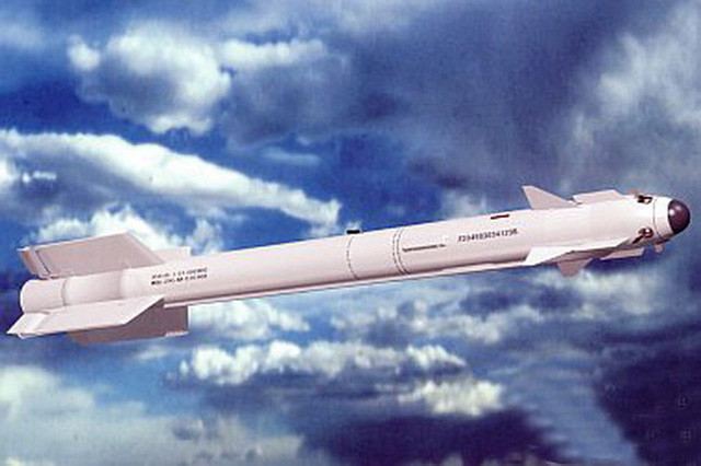 Trong số các loại tên lửa không đối không tầm ngắn, ASRAAM (Tên lửa không đối không tầm ngắn tiên tiến) sẽ là sự lựa chọn tốt nhất cho Super Sukhoi, thay vì các tên lửa tầm ngắn R-73 mà Su-30MKI đang sử dụng hiện nay. Ảnh: Tên lửa R-73 - Nguồn: Wikipedia.