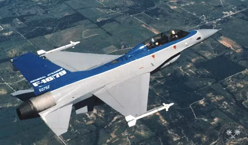 Do vậy những vũ khí mà Mỹ bán cho Trung Quốc đều là phiên bản xuất khẩu hoặc dùng cho dân sự, có tính năng hạn chế hơn nhiều so với phiên bản gốc, trong đó các loại máy bay không phải là ngoại lệ. Ảnh: Phiên bản xuất khẩu F-16 có tên mã F-16/79 mà Mỹ dự định bán cho Trung Quốc, đã bị cắt giảm nhiều tính năng - Nguồn: f-16.net.