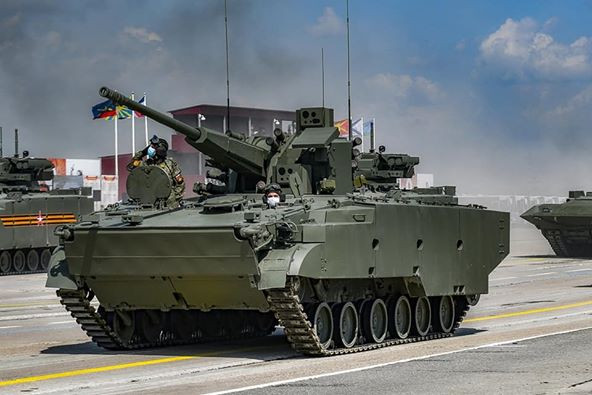 Ảnh: Tổ hợp pháo phòng không tự hành 2S38 Derivation-PVO Tổ hợp sử dụng khung gầm của xe chiến đấu bộ binh BMP-3 kết hợp với Moldun tháp pháo tự động AU-220M 57mm.