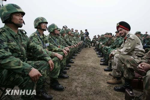 Có thể thấy rằng, Ấn - Trung luôn có những hành động đáp trả quyết liệt, ăn miếng trả miếng, không bên nào chịu nhượng bộ bên nào càng làm căng thẳng thêm tình hình và chưa hề có một dấu hiệu nào cho sự hạ nhiệt cũng như kiềm chế giữa 2 nước. Dự đoán trong những ngày sắp tới, tình hình có thể sẽ càng xấu đi và chiến tranh giữa 2 cường quốc hàng đầu châu Á đang nguy cơ diễn ra hơn bao giờ hết. Ảnh: Minh họa. Video Trung Quốc sẵn sàng “chiến tới bến” với Ấn Độ - Nguồn: VTC1