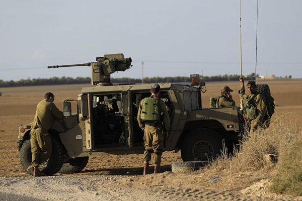 Chính nguồn nhân lực này đóng góp nhiều ý tưởng và giải pháp quan trọng trong quá trình nghiên cứu, phát triển các hệ thống VKTB mới, hoặc cải tiến, nâng cấp và hiện đại hóa các hệ thông VKTB hiện có; bởi họ đã tiếp thu được nhiều bài học kinh nghiệm rút ra khi sử dụng VKTB trong thực chiến. Họ chính là những nhà nghiên cứu và phát minh ra những giải pháp phù hợp nhất.