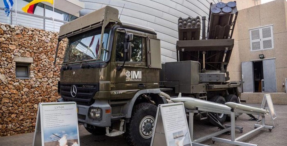 Nguyên nhân thứ ba dẫn đến thành công đó là Israel đa dạng hóa các mặt hàng quốc phòng, tập trung mũi nhọn vào các ngành công nghệ cao, có thể mang lại lợi nhuận lớn, đồng thời phù hợp với thế mạnh của Israel.