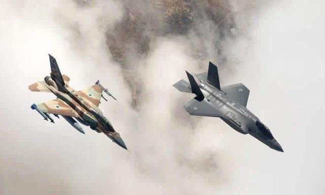 Thứ tư đó là kỹ thuật bay của các phi công Israel rất cao, ngay cả trong tình huống khi có một tên lửa bám đuổi phía sau, họ có thể sử dụng các thao tác quá tải lớn và khởi động gây nhiễu để trốn tránh, và đôi khi còn sử dụng các máy bay khác để che chở; trường hợp chiếc máy trinh sát điện tử Il-20 của Nga đã bị tên lửa Syria bắn hạ, khi bị phi công F-16 “núp bóng”.