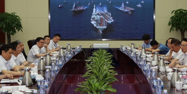 Trước khi sáp nhập với CSSC, CSIC có 46 công ty con, 28 viện nghiên cứu, 140.000 nhân viên và số vốn tương đương 190 tỷ Nhân dân tệ (27 tỷ USD); đây cũng là một trong những doanh nghiệp nhà nước hàng đầu của Trung Quốc. 