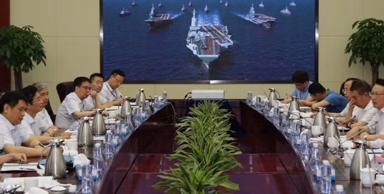 Trước khi sáp nhập với CSSC, CSIC có 46 công ty con, 28 viện nghiên cứu, 140.000 nhân viên và số vốn tương đương 190 tỷ Nhân dân tệ (27 tỷ USD); đây cũng là một trong những doanh nghiệp nhà nước hàng đầu của Trung Quốc. 