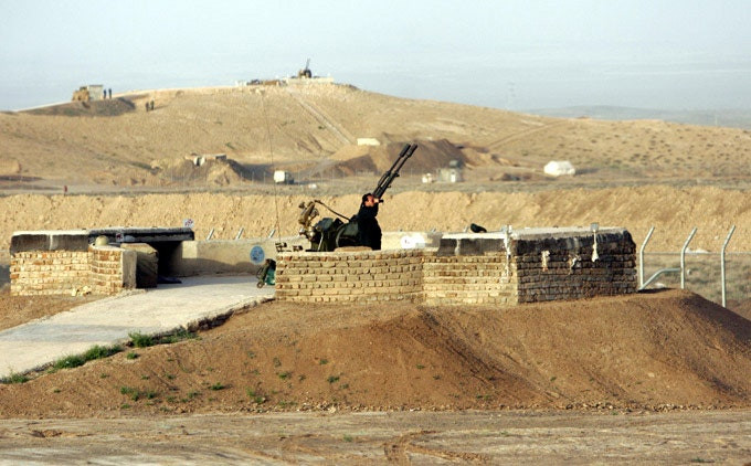 Ông Ganz nói thêm: "Không phải mọi thứ xảy ra ở Iran đều phải liên quan đến chúng tôi", ám chỉ rằng Israel không liên quan đến vụ tai nạn tại cơ sở hạt nhân Natanz. Ảnh: Phòng không bảo vệ cơ sở hạt nhân Natanz - Nguồn: Mehr