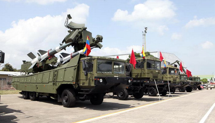 Ngoài bệ phóng, tất cả các thành phần khí tài còn lại như đài radar dẫn bắn SNR-125, các xe cabin điều khiển cũng được cơ giới hóa hoàn chỉnh.