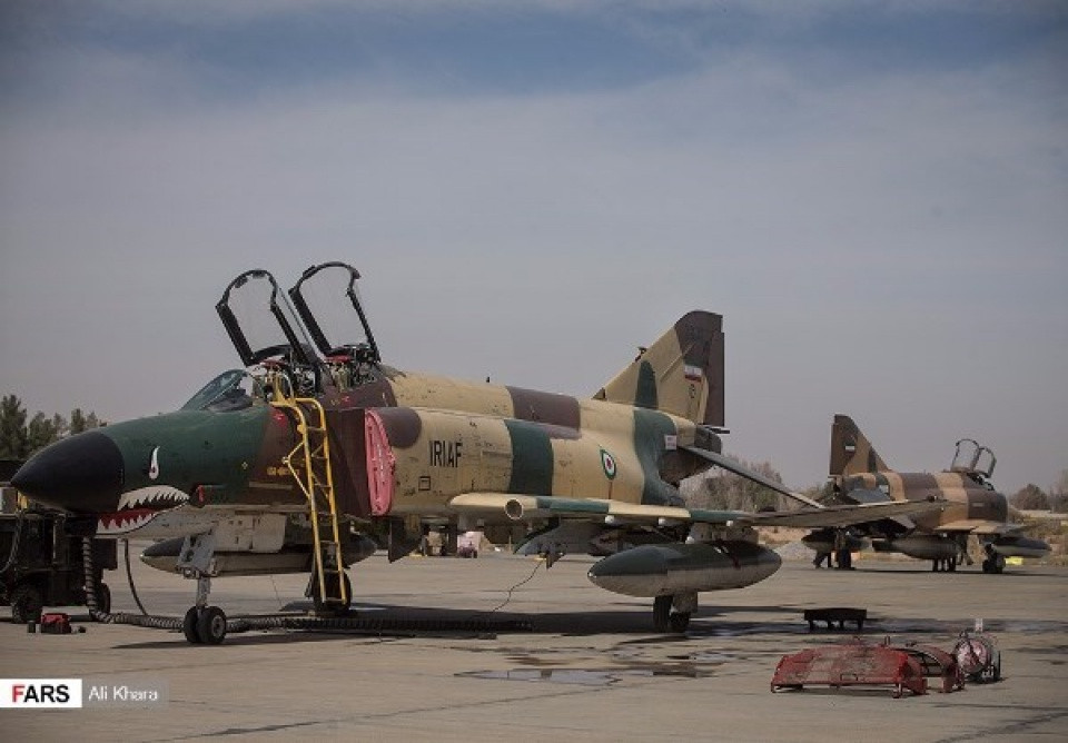Một số quốc gia tiếp tục thể hiện sự quan tâm đến Su-30SM, đáng chú ý nhất là Iran, nước được cho là đã lên kế hoạch mua và sản xuất hơn 100 chiếc Su-30 theo giấy phép từ Nga, nếu lệnh cấm vận vũ khí của LHQ đối với nước này kết thúc vào tháng 10 tới. Ảnh: Máy bay chiến đấu của Iran đã cũ nát, lạc hậu - Nguồn: Fars.