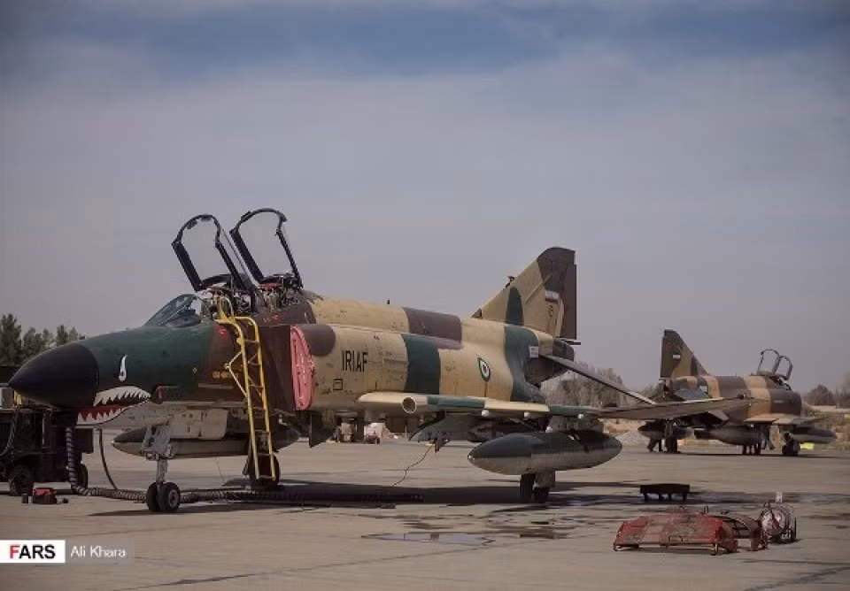 Một số quốc gia tiếp tục thể hiện sự quan tâm đến Su-30SM, đáng chú ý nhất là Iran, nước được cho là đã lên kế hoạch mua và sản xuất hơn 100 chiếc Su-30 theo giấy phép từ Nga, nếu lệnh cấm vận vũ khí của LHQ đối với nước này kết thúc vào tháng 10 tới. Ảnh: Máy bay chiến đấu của Iran đã cũ nát, lạc hậu - Nguồn: Fars.