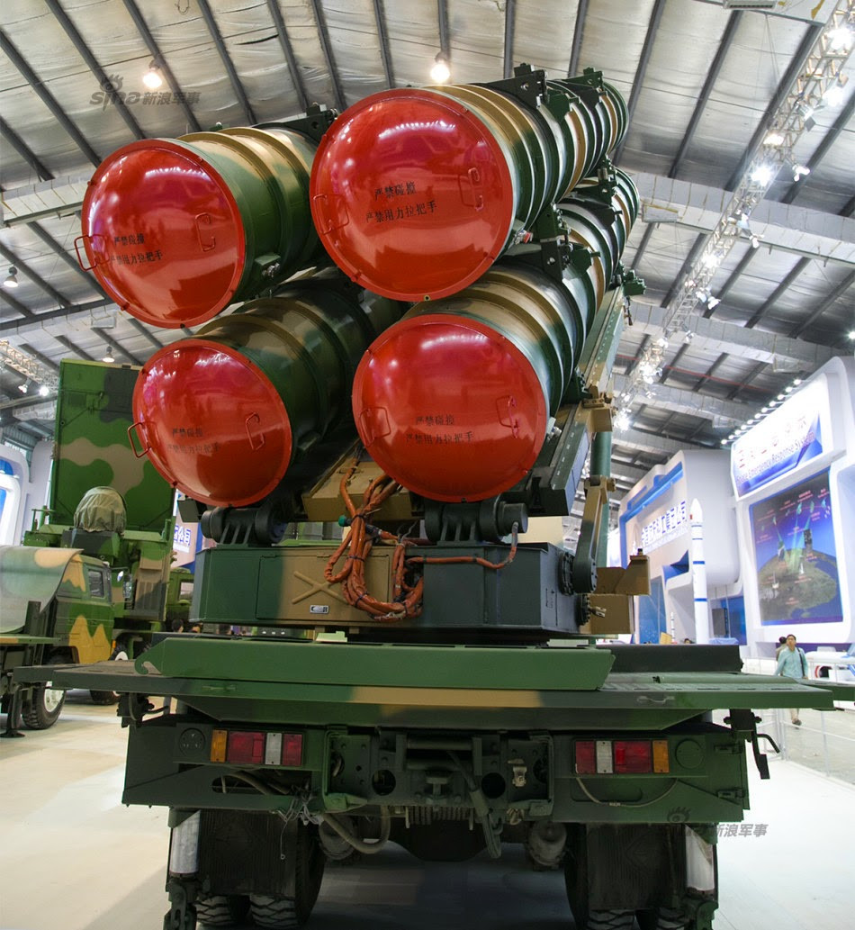 Bệ phóng của FK-3 trông khá giống loại HQ-9 mà Trung Quốc làm theo mẫu S-300. Tuy nhiên, nhìn kĩ thì bệ phóng FK-3 sẽ triển khai bắn theo phương nghiêng thay vì phương thẳng đứng.