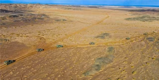 Đáng chú ý là trong cuộc tập trận của lữ đoàn này, Trung Quốc đã công khai các hoạt động của xe tăng chiến đấu chủ lực hiện đại nhất của Trung Quốc là Type-99, loại vũ khí trước kia được cho là không phù hợp trong chiến đấu ở địa hình cao nguyên hiểm trở.