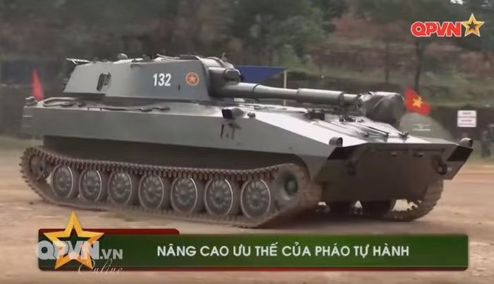 Những khẩu pháo tự hành chủ lực của Việt Nam hiện nay, 2S1 và 2S3, đã có thời gian phục vụ lâu dài, dần dần sẽ không còn có thể đáp ứng được nhu cầu của một cuộc chiến tranh hiện đại. Với những bước đi phát triển pháo tự hành như Việt Nam hiện nay, mong muốn rằng trong tương lai không xa nữa, chúng ta có thể sản xuất ra những loại pháo tự hành uy lực lớn, tầm bắn xa và sức sát thương cao, xứng đáng để thay thế những “già gân” đã sử dụng hơn 40 năm này. Ảnh: Pháo tự hành 2S1 Gvozdika 122mm của pháo binh Việt Nam huấn luyện. Ảnh: QPVN.