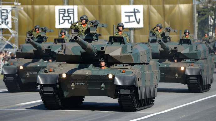 Dù sao đi chăng nữa, chúng ta cũng không thể che dấu được sự thật rằng Nhật Bản đang ngày càng đóng một vai trò quan trọng trong cuộc đối đầu địa chiến lược trong khu vực, bất kể những cam kết của Mỹ đối với an ninh tại châu Á. Ảnh: Đội hình xe tăng Type-10 do Nhật Bản chế tạo trong một cuộc duyệt binh.