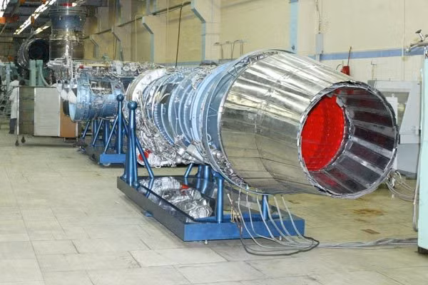 Vì vậy, nếu J-20 muốn cải thiện hơn nữa hiệu suất của nó, nó cần được thay thế bằng động cơ phản lực WS-15 do Trung Quốc sản xuất với lực đẩy lớn hơn động cơ AL-31F M2 do Nga sản xuất; đồng thời giúp Trung Quốc không phải phụ thuộc vào động cơ của Nga. Ảnh: Động cơ AL-31F MiG-29. Nguồn: Wikipedia.