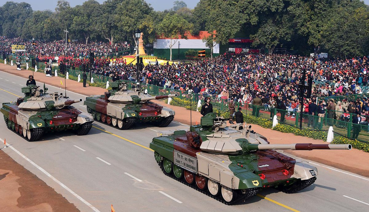 Xe tăng T-90S Bishma do Ấn Độ sản xuất với sự hỗ trợ chuyển giao công nghệ từ Nga. Ảnh: bmpd