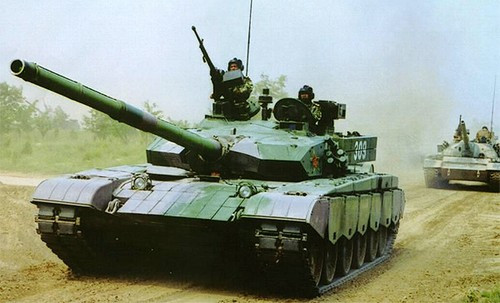 Cần lưu ý rằng, tổng số xe tăng trong PLA có thể liên tục thay đổi, số xe tăng cũ Type 59/69/88 mặc dù vẫn chiếm hơn 1/3 lực lượng tăng của PLA; nhưng trong trường hợp chiến tranh, chúng sẽ không được sử dụng trên chiến trường, mà vai trò chiến đấu được giành cho Type 96 hoặc Type 99 hiện đại hơn. Ảnh: Xe tăng chiến đấu chủ lực kiểu 99 - Nguồn: Wikipedia.