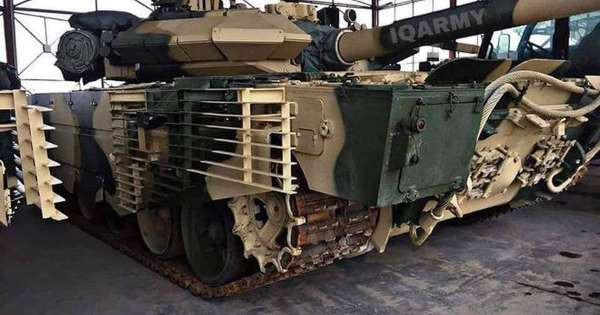 Hiện nay trong Quân đội Iraq có nhiều mẫu xe tăng, chiếm số lượng nhiều nhất vẫn là số T-54/59 và T-72 được trang bị dưới thời Tổng thống Saddam Hussein; gần đây Iraq nhập thêm một số T-90MS từ Nga. Ảnh: Xe tăng T-90MS của Quân đội Iraq - Nguồn: Wikipedia.