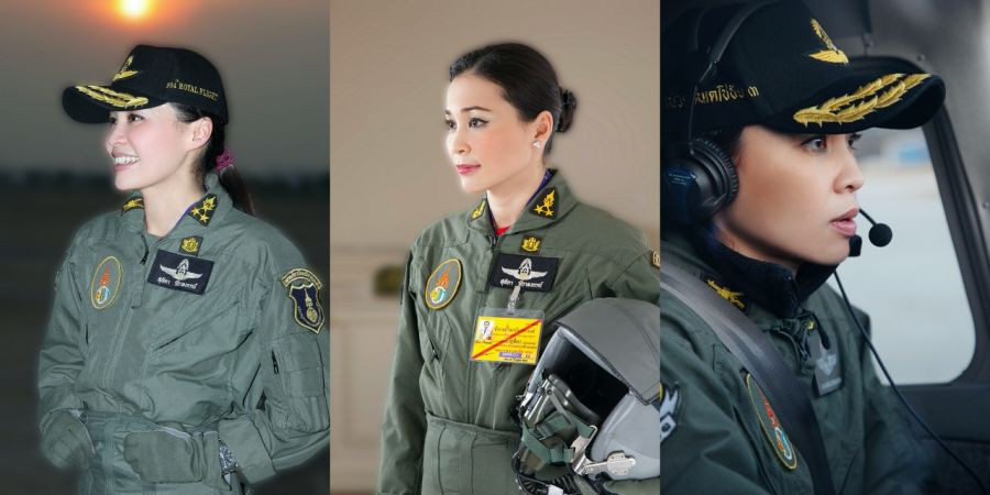 Quý phi Sineenat chính thức tham gia con đường binh nghiệp vào năm 2008, sau đó trải qua đảm nhiệm nhiều chức vụ trong quân đội như quân y, vệ sĩ, phi công, lính dù và cuối cùng là tham gia vào lực lượng cận vệ của Hoàng gia Thái Lan. Cô chính thức được phong quân hàm thiếu tướng vào đầu năm 2019. Phải nói rằng Sineenat là một người phụ nữ mạnh mẽ và đa tài trong quân đội, tuy nhiên chỉ trong vòng 10 năm mà được thăng cấp từ Thiếu uý lên Thiếu tướng thì thật sự là một điều lạ lùng trên thế giới. Ảnh: Thiếu tướng Sineenat trong bộ quân phục phi công.