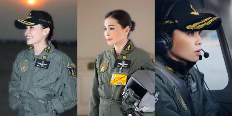 Quý phi Sineenat chính thức tham gia con đường binh nghiệp vào năm 2008, sau đó trải qua đảm nhiệm nhiều chức vụ trong quân đội như quân y, vệ sĩ, phi công, lính dù và cuối cùng là tham gia vào lực lượng cận vệ của Hoàng gia Thái Lan. Cô chính thức được phong quân hàm thiếu tướng vào đầu năm 2019. Phải nói rằng Sineenat là một người phụ nữ mạnh mẽ và đa tài trong quân đội, tuy nhiên chỉ trong vòng 10 năm mà được thăng cấp từ Thiếu uý lên Thiếu tướng thì thật sự là một điều lạ lùng trên thế giới. Ảnh: Thiếu tướng Sineenat trong bộ quân phục phi công.