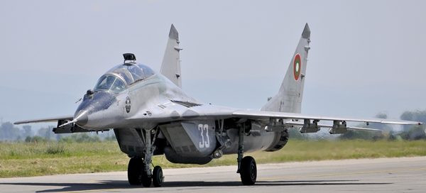 Ngoài ra, Thổ Nhĩ Kỳ còn có sự giúp sức của các máy bay MiG-29 của không quân Bulgaria và MiG-21 của không quân Rumania cùng xuất kích để ngăn chặn máy bay ném bom chiến lược Nga. Ảnh: Một chiếc tiêm kích MiG-29 của không quân Bulgaria.