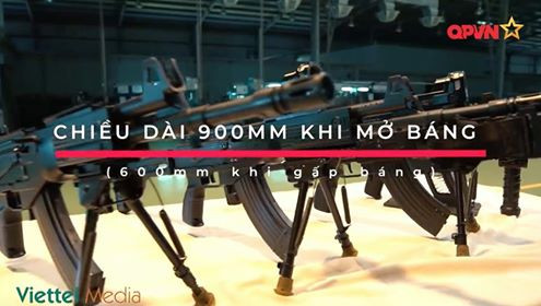 Kể từ năm 2016, nhằm đáp ứng nhu cầu hiện đại hóa vũ khí cá nhân cho chiến sĩ để phù hợp với tác chiến trong môi trường chiến tranh hiện đại, Bộ quốc phòng đã giao nhiệm vụ cho nhà máy Z-111 Tổng cục công nghiệp quốc phòng tiến hành nghiên cứu và sản xuất mẫu súng tiểu liên STV-215/380 cải tiến dựa trên súng Galil Ace 31/32 của Israel. Ảnh: Tiểu liên STV-380 - Nguồn: QPVN