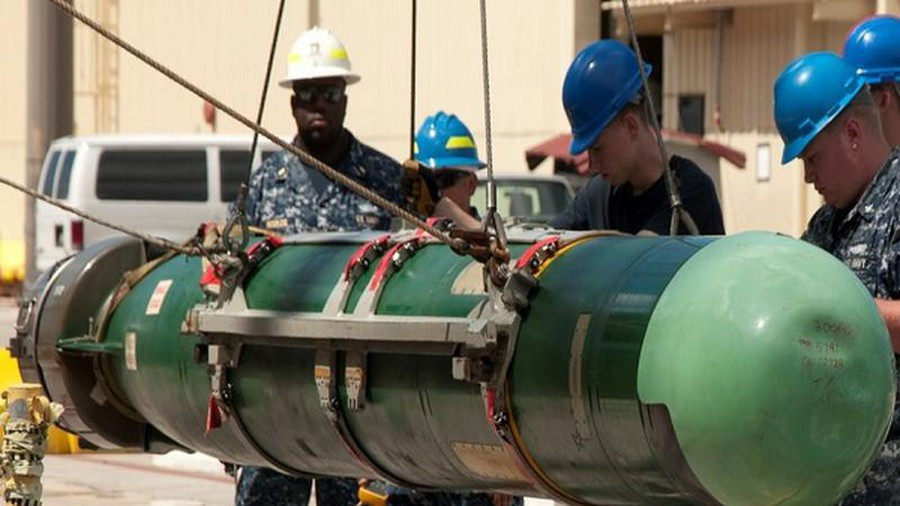 Hợp đồng bán vũ khí của Mỹ cho Đài Loan gồm 18 ngư lôi hạng nặng MK-48 Mod6 và các thiết bị và công nghệ liên quan cho Đài Loan, với số tiền khoảng 180 triệu USD. Hợp đồng mua bán vũ khí này làm Trung Quốc tức giận và lo lắng. Ảnh: Ngư lôi MK-48 của Mỹ. Nguồn: Hải quân Mỹ.