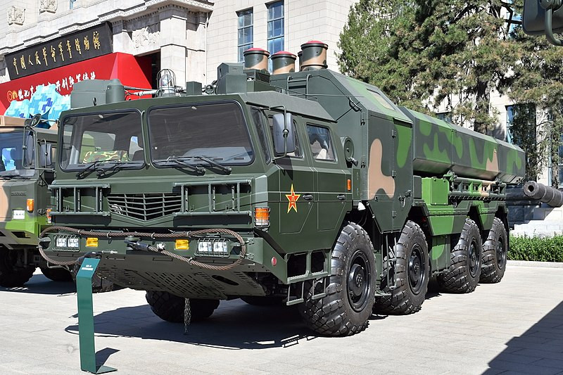 Cũng theo ông Liang, hệ thống S-400 sẽ góp phần lập ô phòng không quan trọng và có thể bắn hạ hầu hết các loại tên lửa của Trung Quốc như tên lửa hành trình phóng từ mặt đất DF-10 và CJ-10; thậm chí là cả tên lửa đạn đạo siêu thanh DF-17 mới xuất hiện gần đây. Ảnh: Tên lửa hành trình CJ-10 của Trung Quốc. (Ảnh: Wikipedia).