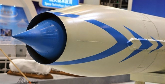 Hợp đồng mua bán tên lửa BrahMos với Philippines diễn ra nhiều thuận lợi, lý do là Philippines đang ra sức củng cố tiềm lực quốc phòng, khi tình hình ở Biển Đông đang căng thẳng, trước những đòi hỏi vô lý về chủ quyền lãnh hải của Trung Quốc.