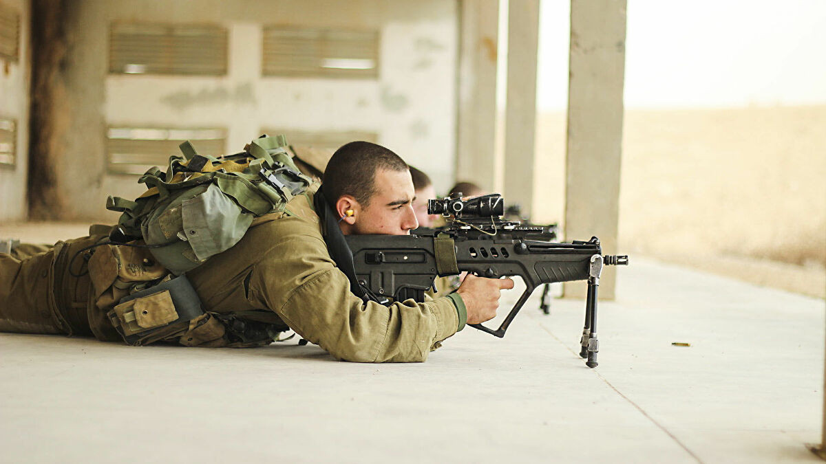 Súng trường tiến công TAR-21 được lực lượng vũ trang nhiều quốc gia ưa chuộng, nhất là các lực lượng đặc nhiệm; thị trường của TAR-21 trải dài ở một số quốc gia Nam Mỹ, Trung Mỹ, Châu Phi và Châu Á.