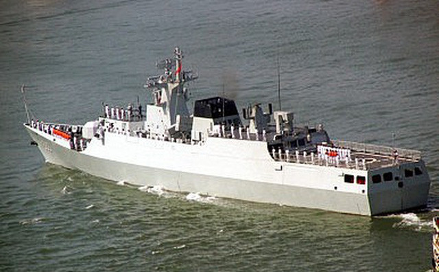 Type 056 không mang theo hệ thống điện tử hay vũ khí quá đồ sộ, mà tất cả chỉ ở mức vừa phải, nhằm đơn giản hóa công việc thiết kế, cũng như chế tạo, theo đúng phương châm "Nhanh - nhiều - tốt - rẻ". Cho đến nay, Hải quân Trung Quốc đã trang bị gần 60 tàu khu trục hạng nhẹ 056.