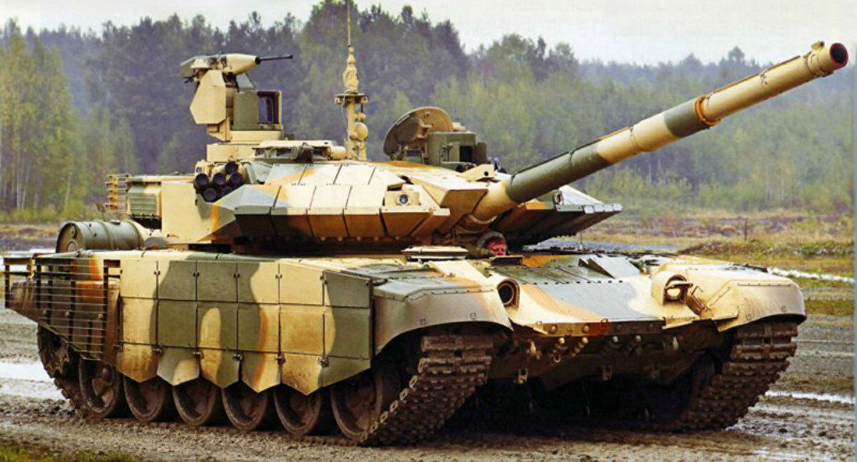 Theo nhà sản xuất, T-90MS hay có thể gọi là T-90SM là phiên bản nâng cấp sâu từ thế hệ T-90S cung cấp rộng rãi cho Việt Nam, Ấn Độ, Algeria. So với thế hệ "S", thế hệ "MS" nâng mọi thứ lên một tầm mới về công nghệ bảo vệ, tấn công, tin cậy hơn, an toàn hơn.