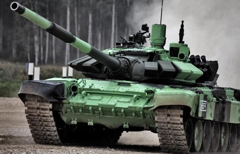 Trong khi Nga có những lời trách đội Trung Quốc khi sử dụng xe tăng Type-96B là không có thông số tương đồng T-72B3, là loại cấp cho các đội tham gia thi đấu; nhưng Nga thì dùng hẳn T-72B4. Ảnh: Xe tăng T-72B4 của Nga - Nguồn: Wkipedia.