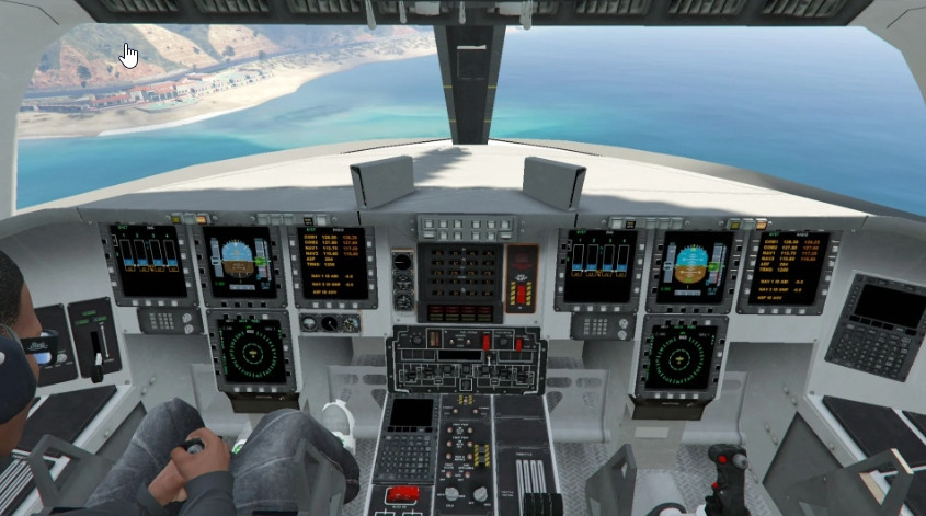 B-2 là một trong những máy bay quân sự đầu tiên, sử dụng rộng rãi các vật liệu composite mới, gần 80% vật liệu chế tạo khung, thân máy bay được làm từ vật liệu tổng hợp, sợi thủy tinh, carbon; trong khi phần còn lại được làm bằng nhôm và titan. Bí mật của B-2 ngoài vật liệu chế tạo, còn có lớp sơn phủ tàng hình, Cựu Tham mưu trưởng Không quân Mỹ Larry Welch đã nói rằng, B-2 có bề mặt phản xạ radar chỉ như một con chim. Ảnh: Buồng lái của máy bay B-2.