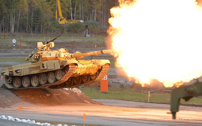 Nhưng trong tương lai, T-90 ít có cơ hội chiếm số lượng nhiều nhất trong quân đội Ấn Độ; mặc dù trên thực tế, Ấn Độ hiện đang sở hữu số xe tăng T-90 nhiều gấp 2 lần số T-90 có trong quân đội Nga và Ấn Độ đã mua hơn một nửa số xe tăng T-90 do Nga sản xuất.