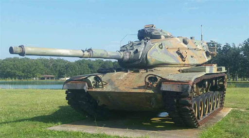 Một mẫu xe tăng mới được ra đời trên cơ sở nâng cấp toàn diện chiếc M48 Patton. Chiếc xe tăng mới này bắt đầu lăn ra khỏi dây chuyền sản xuất vào năm 1960 và được đặt tên là M60. Khoảng 15.000 chiếc M60s các loại đã được lắp ráp tại nhà máy ở Detroit, bang Michigan Mỹ. Ảnh: Xe tăng M60 Patton - Nguồn: Nguồn: Wikipedia.