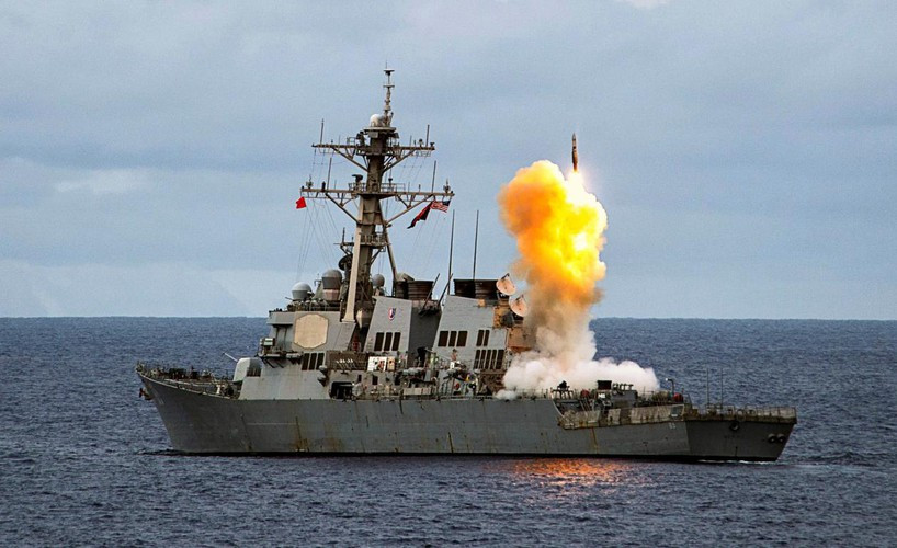 Giả sử một số tàu trên của Iran có tiếp cận được gần tàu chiến Mỹ để phóng tên lửa, thì chúng phải vượt qua hệ thống phòng thủ nhiều lớp của Hải quân Mỹ vốn hoạt động rất hiệu quả. Chưa kể đến yếu tố, các loại tên lửa chống hạm “sao chép” của Iran có khả năng chống nhiễu rất kém; đây là một vấn đề khó có thể khắc phục.