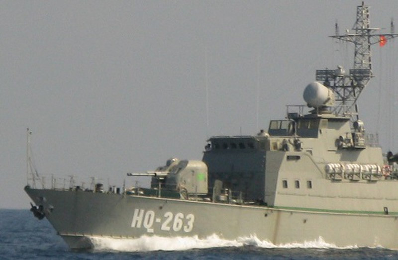 Ngoài khả năng tiêu diệt các loại tàu chiến nhỏ, máy bay bay thấp, AK-176 được đánh giá là có khả năng đánh chặn tên lửa hành trình tốc độ cận âm. Các cuộc thử nghiệm ở Liên Xô từng được tiến hành cho thấy nó có thể bắn hạ mục tiêu mô phỏng tên lửa hành trình Harpoon của Mỹ với trung bình 25 phát bắn. Ảnh: QĐND