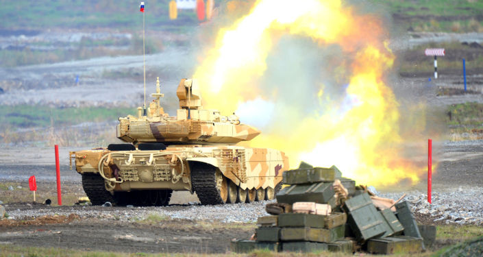 Nhưng về trang bị kỹ thuật phức tạp, độ tin cậy, hiệu suất và khả năng sử dụng của vũ khí Liên Xô/Nga so với các vũ khí cùng loại của phương Tây đã trở nên rõ ràng, đặc biệt là đối với vũ khí tên lửa. Khoảng cách giữa Nga và phương Tây ngày càng rộng về công nghệ điện tử, nhiên liệu năng lượng cao và động cơ hiệu suất cao. Ảnh: Xe tăng T-90M - Nguồn: Wikipedia.