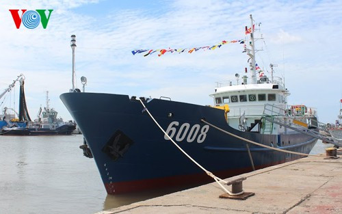 Hệ thống được lắp đặt trên các tàu cảnh giới, trinh sát trên biển của lực lượng ta, có thể nhận nhiệm vụ chỉ thị mục tiêu, tính toán tự động các tham số bắn cho tên lửa đối hải và truyền về cho chỉ huy sở. Theo đánh giá, hệ thống hoạt động đáng tin cậy, đáp ứng tốt các yêu cầu về kỹ thuật, chiến thuật đặt ra, góp phần nâng cao đáng kể tính năng và hiệu quả chiến đấu cho tàu tên lửa. Ảnh: Tàu trinh sát 500CV của Cảnh sát biển Việt Nam mang số hiệu CSB 6008 - Nguồn: VOV